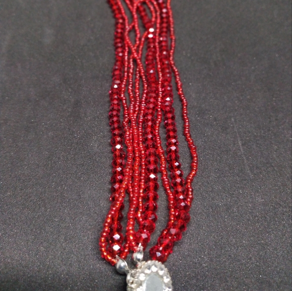 Gatsby style red bead bracelet with magnetic clasp - Picture 3 of 6